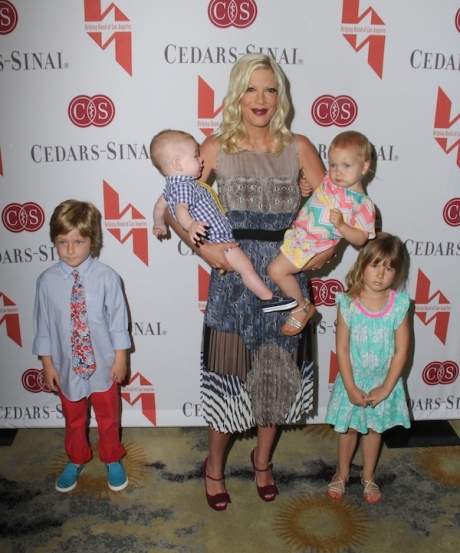 Tori spelling pregnant