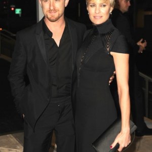 Robin wright engaged ben foster