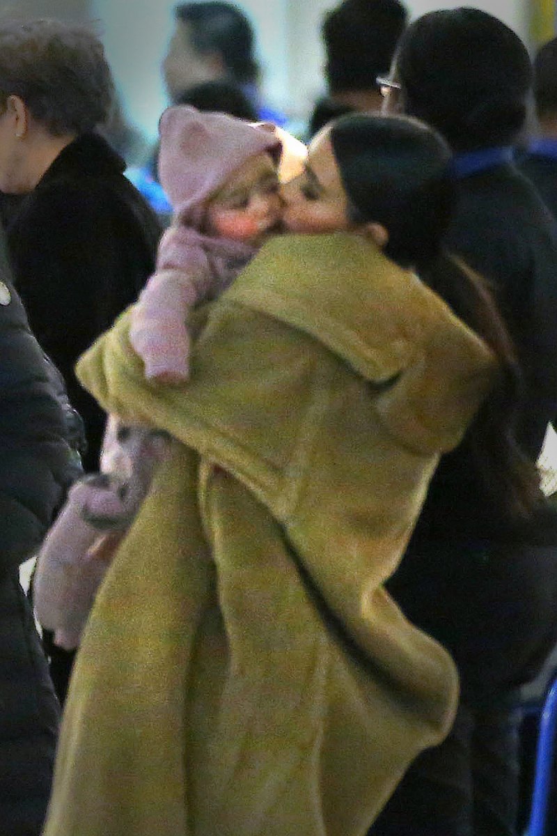 Kim kardashian baby north west 4