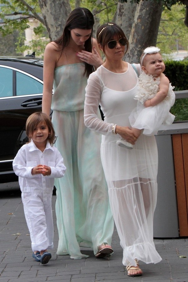 Kourtney kardashian mason penelope easter