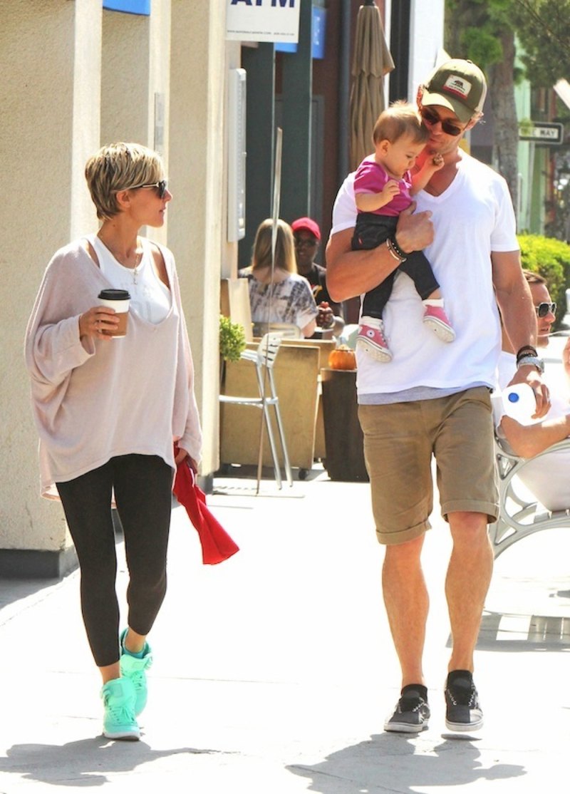 Chris hemsworth twins 2