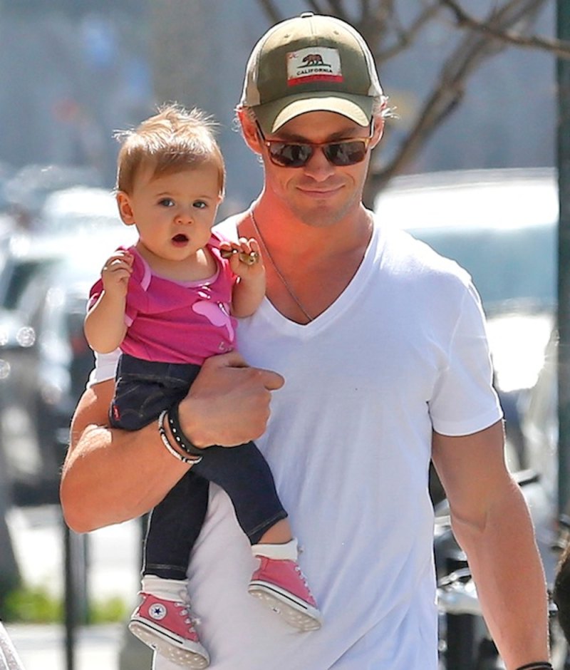 Chris hemsworth twins 6
