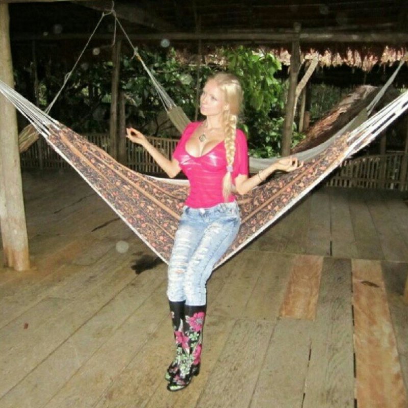 Human barbie valeria lukyanova photo 4
