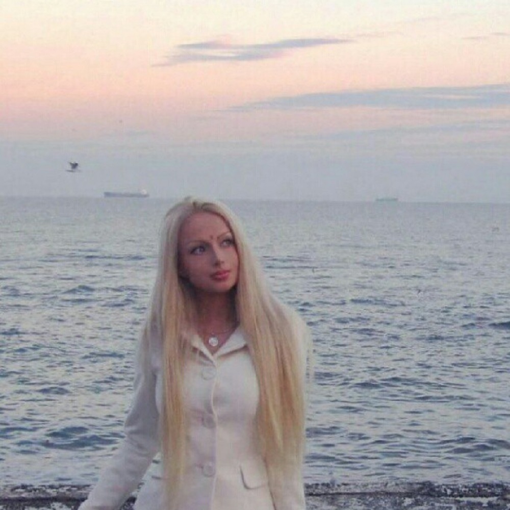 Human barbie valeria lukyanova photo 7