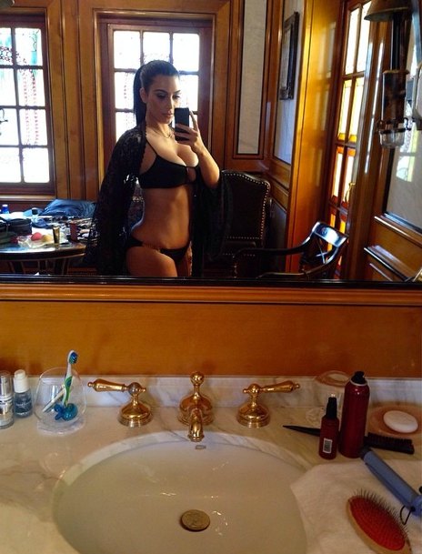 Kim kardashian swimsuit pic