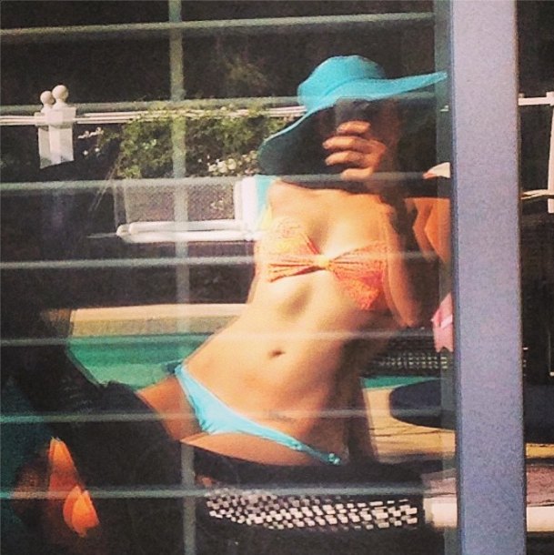 Jordin sparks abs bikini