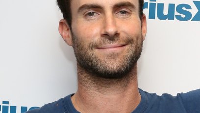 Adam levine girlfriends engagement 1