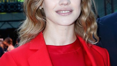 Natalia vodianova breastfeeding naked photo