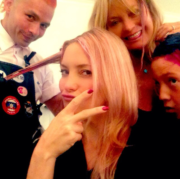 Kate hudson goldie hawn pink bca