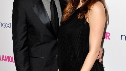 Lake bell delivers baby girl