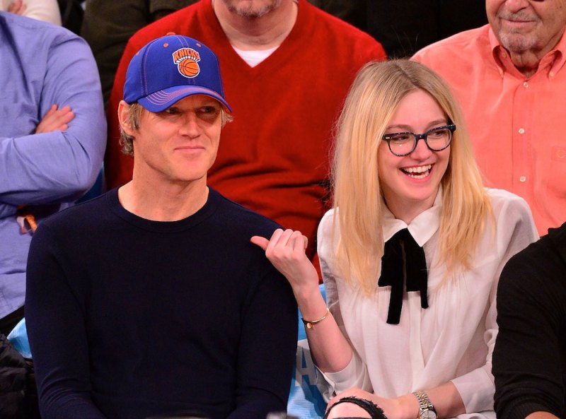 Dakota fanning dad hot parents