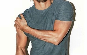 Sons of anarchy charlie hunnam butt