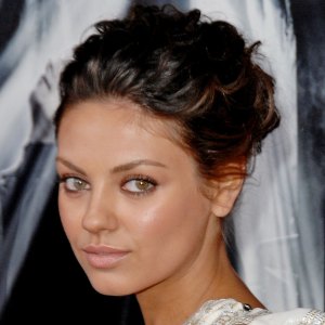 Mila kunis eye color