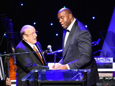 clive davis magic johnson clive davis magic johnson