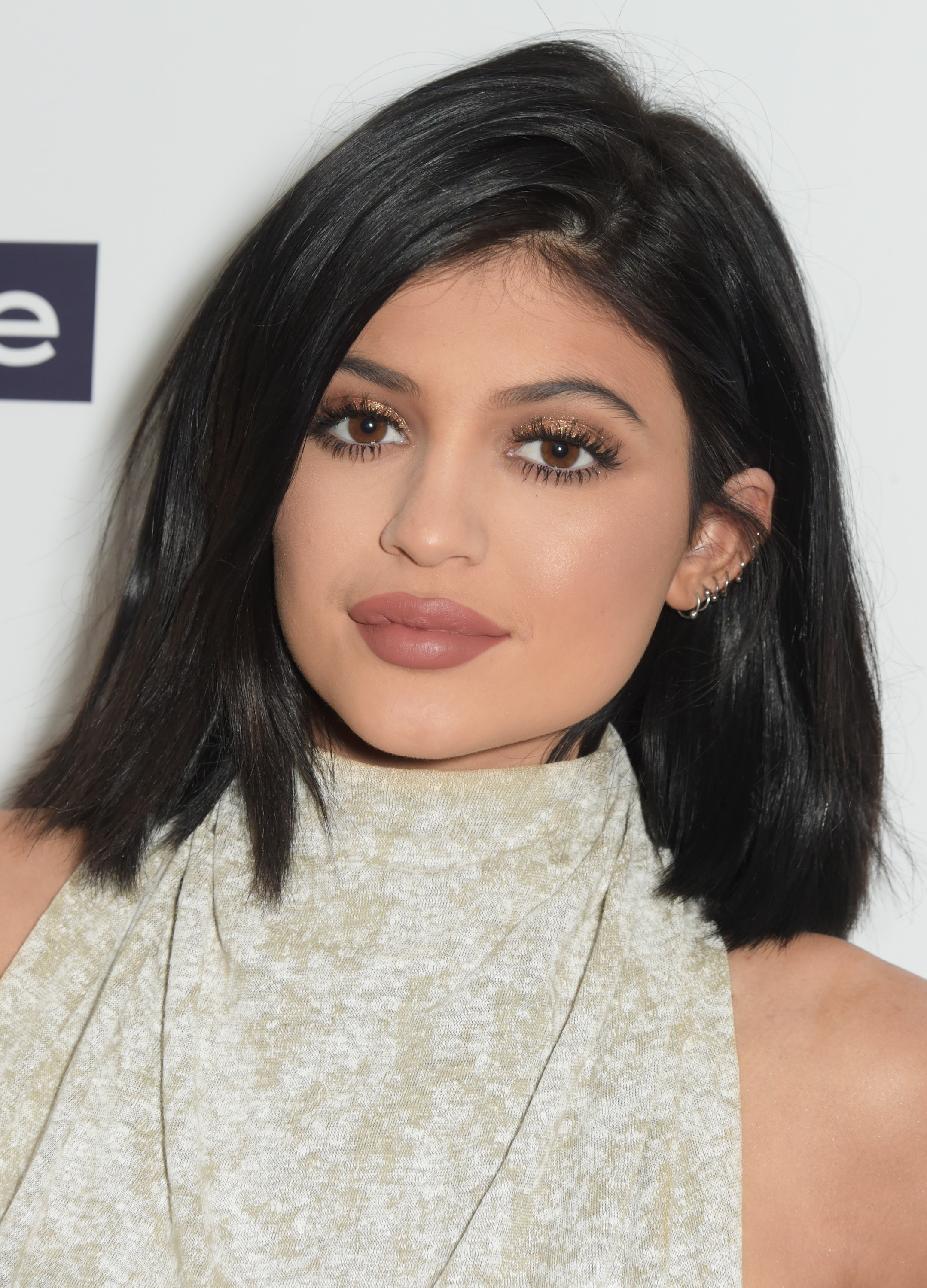 People Are Trying the "Kylie Jenner Challenge" for Bigger Lips — and