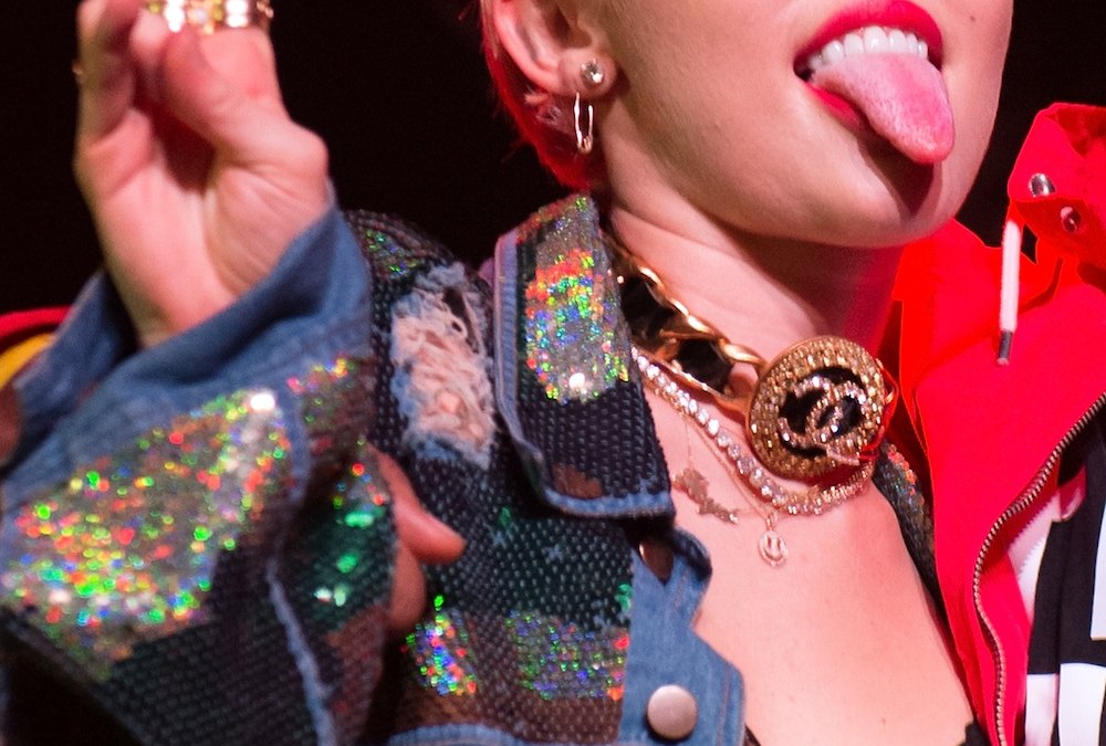 Miley cyrus naked instagram