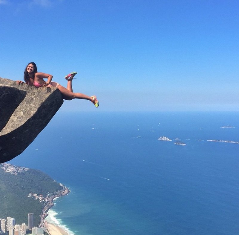 Cliff hangin couple 8