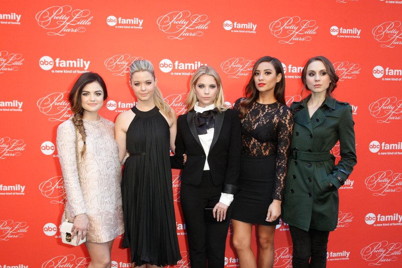 Pretty little liars cast