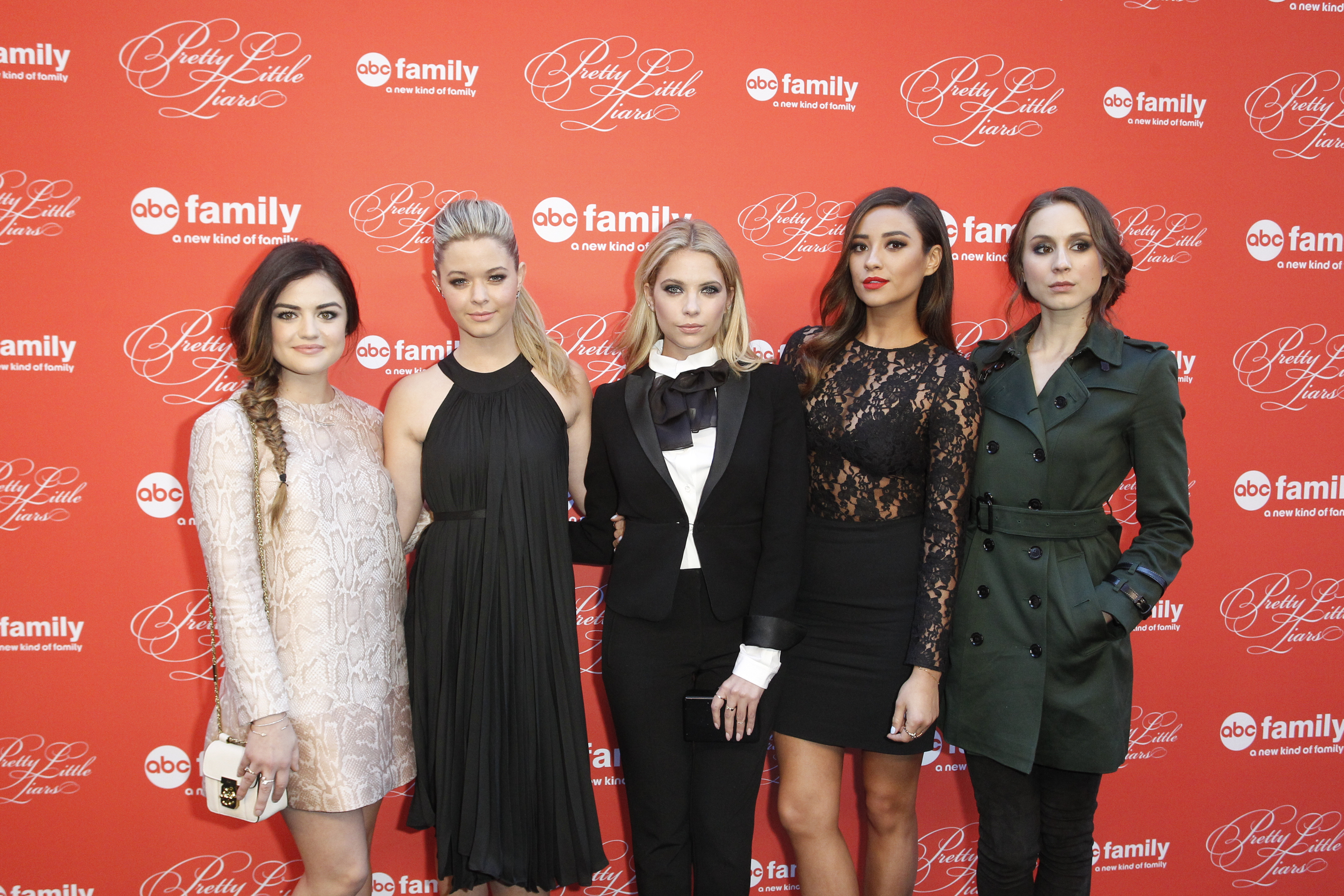Pretty little liars cast