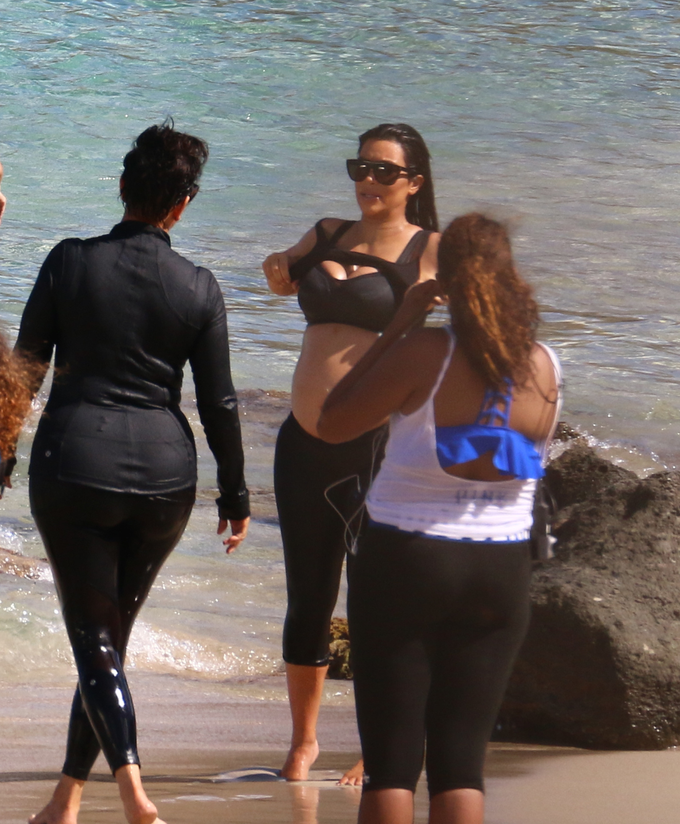 kim kardashian baby bump 2 kim kardashian baby bump 2