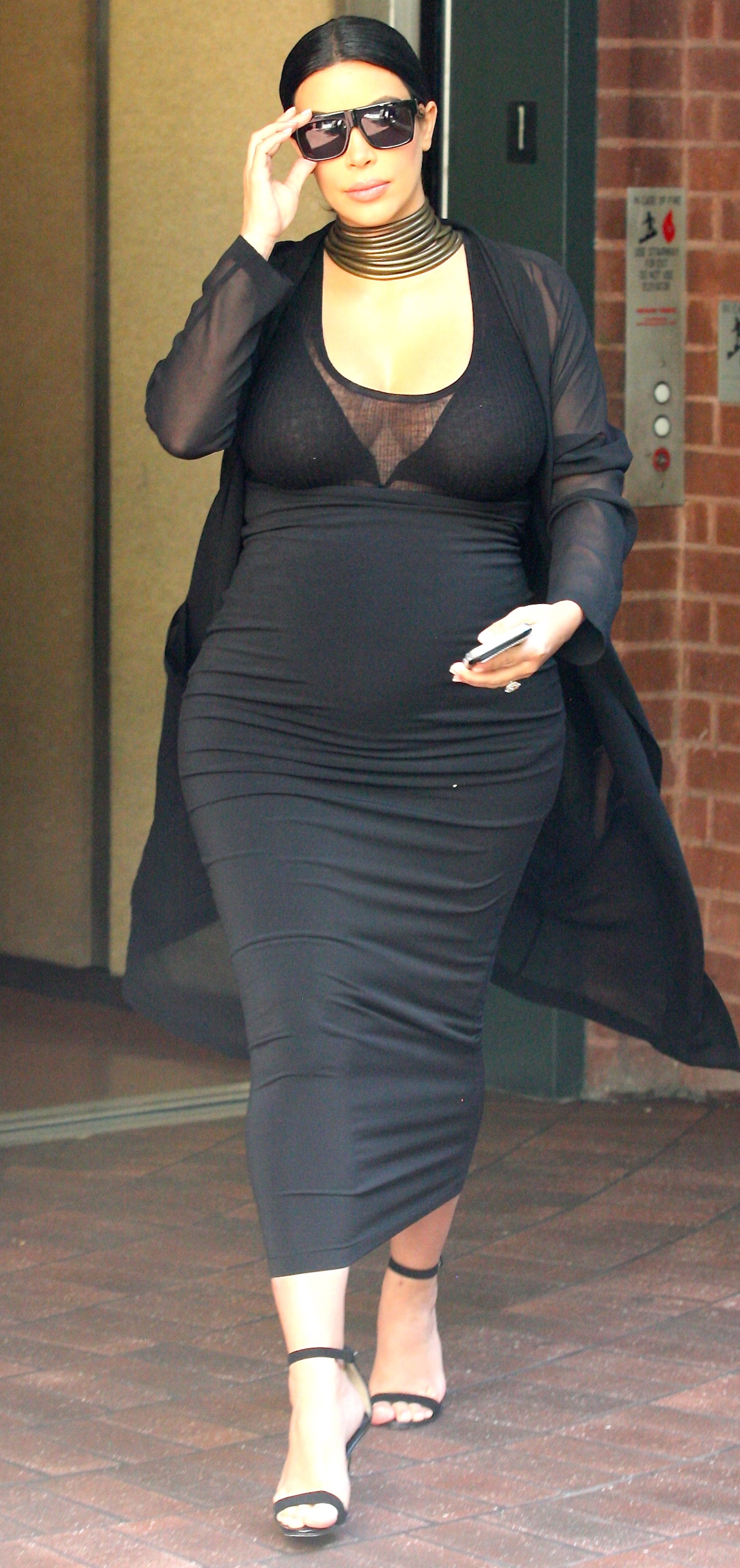 Kim kardashian pregnancy look 103