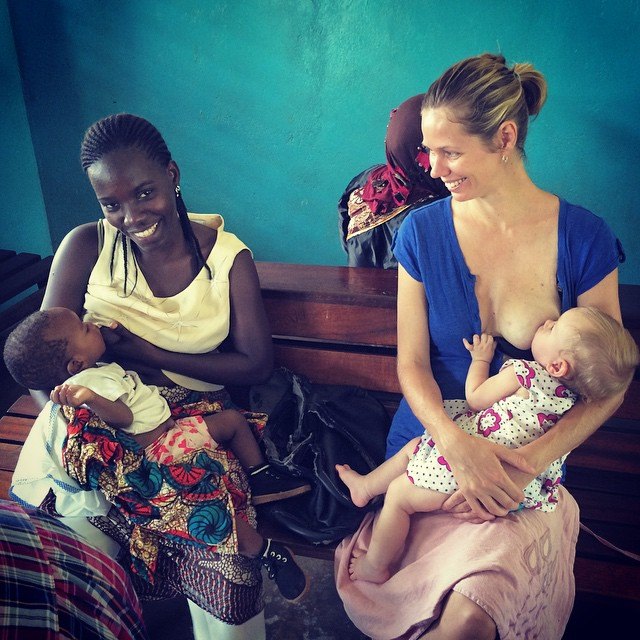 Melissa jean photography breastfeeding photo 1