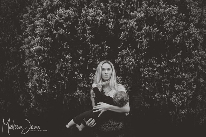 Melissa jean photography breastfeeding photo 10