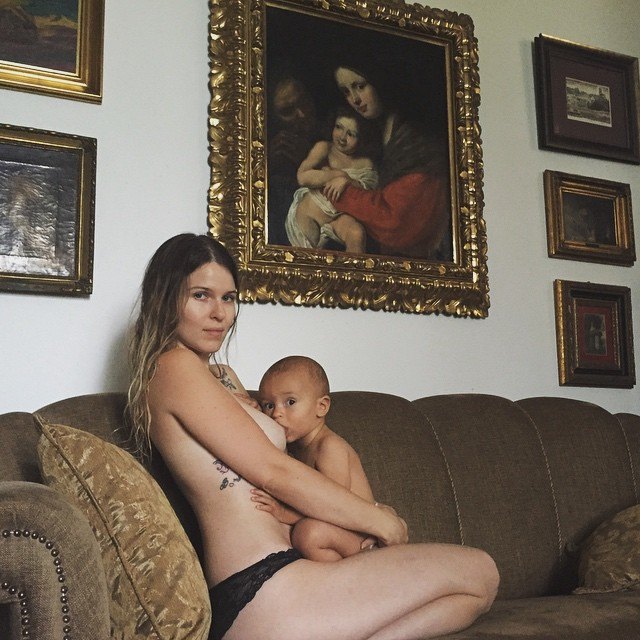 Melissa jean photography breastfeeding photo 2