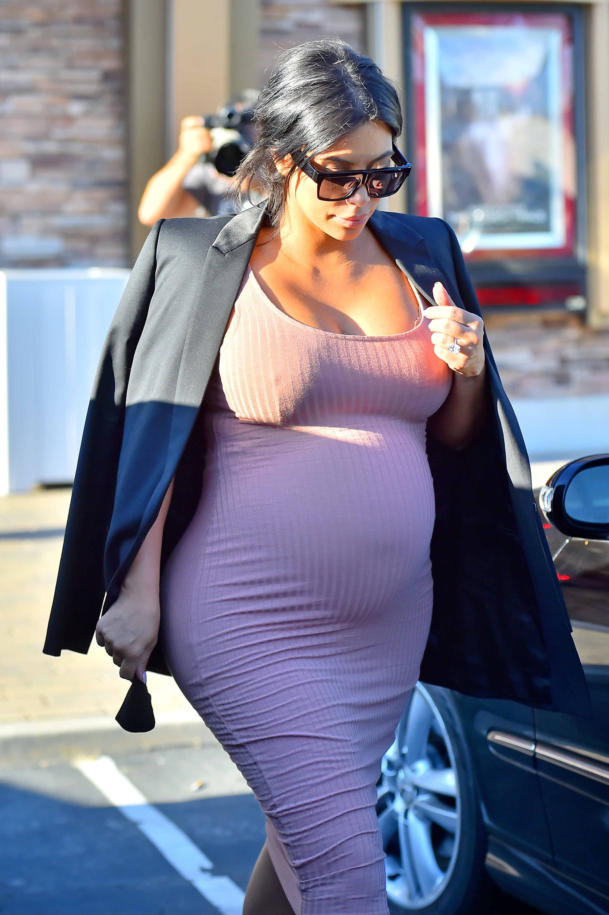 Kim kardashian maternity style