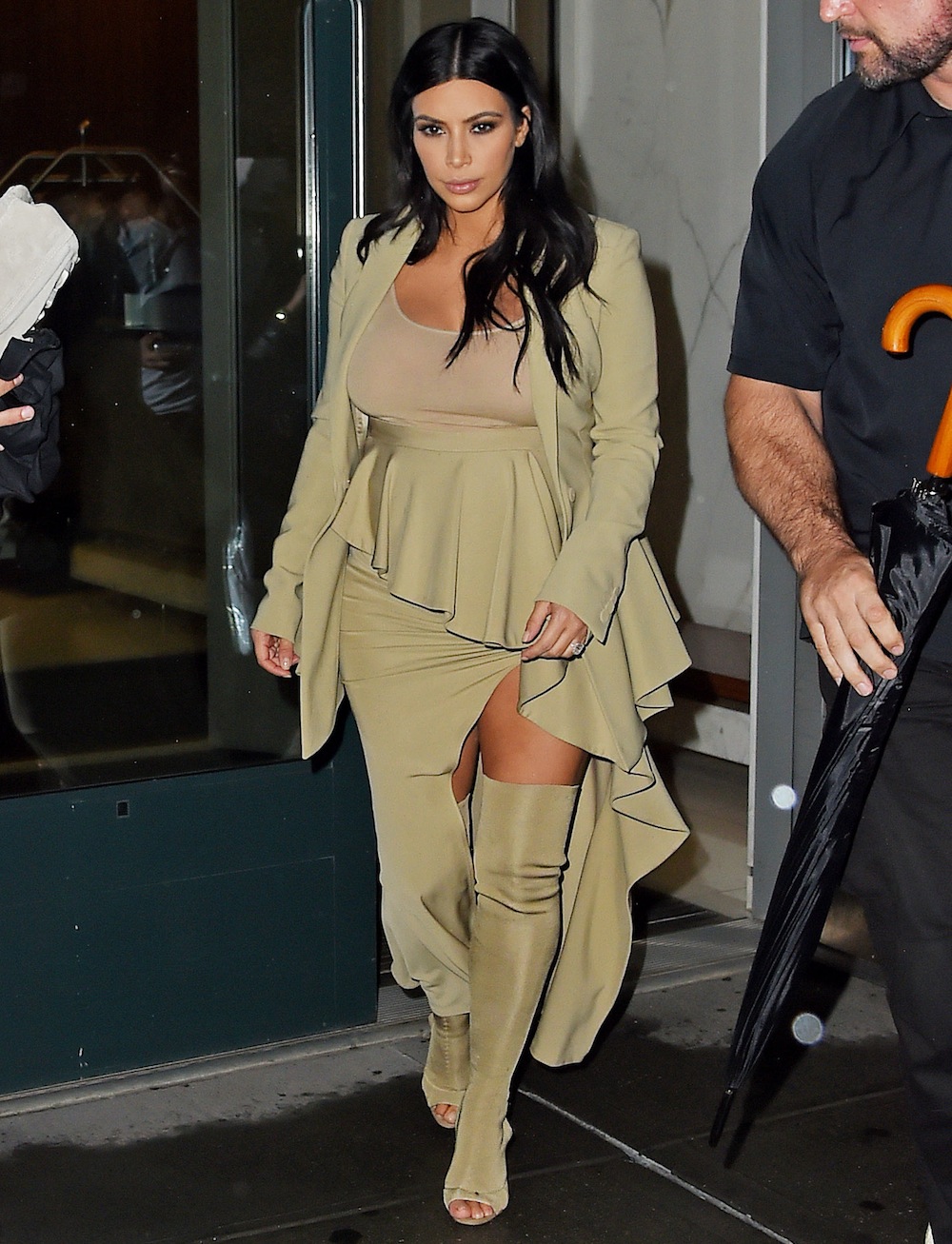 Kim kardashian pregnant thigh high boots