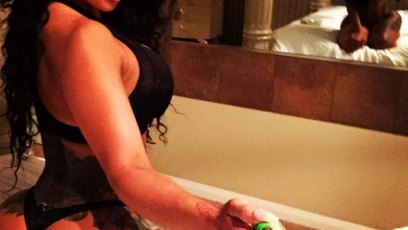 Black chyna sexy selfie