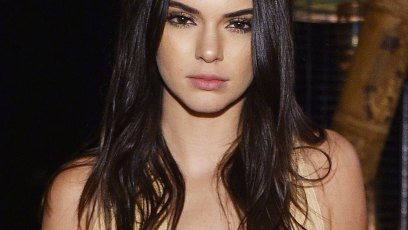 Kendall jenner acne