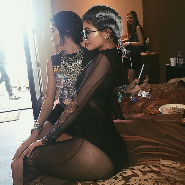 Kylie jenner booty 4