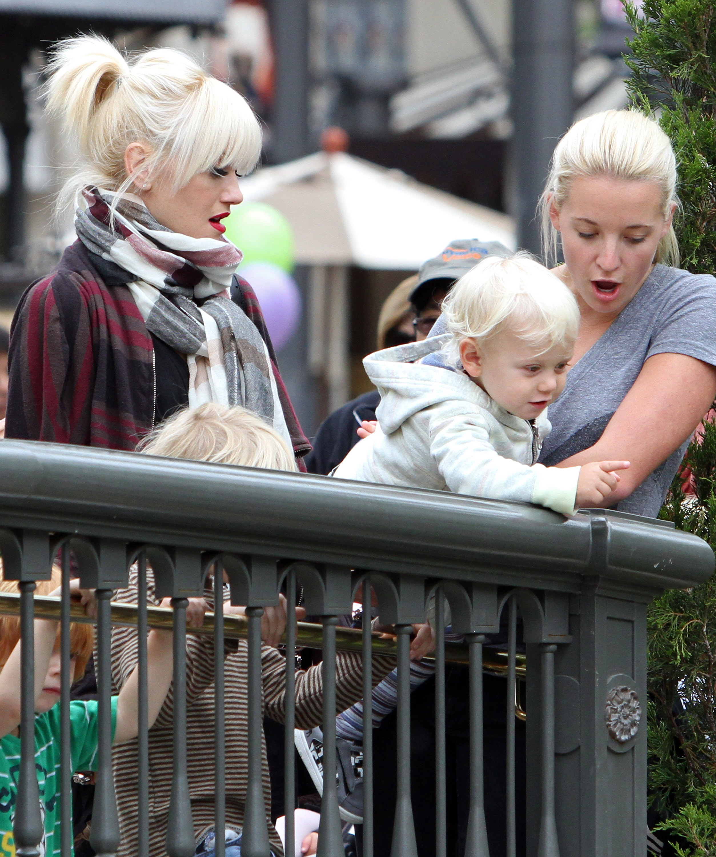 Mindy mann gwen stefani nanny 14