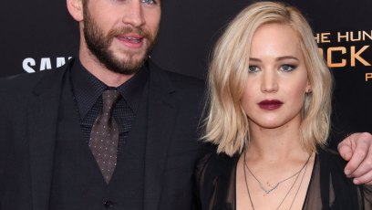 Jennifer lawrence liam hemsworth kiss
