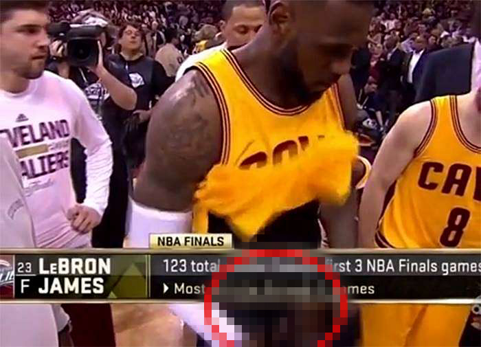 Lebron james wardrobe malfunction