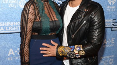 Chrissy teigen pregnant john legend nov 2015 getty