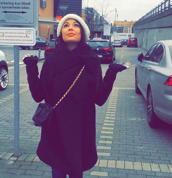 Janel parrish pretty little liars