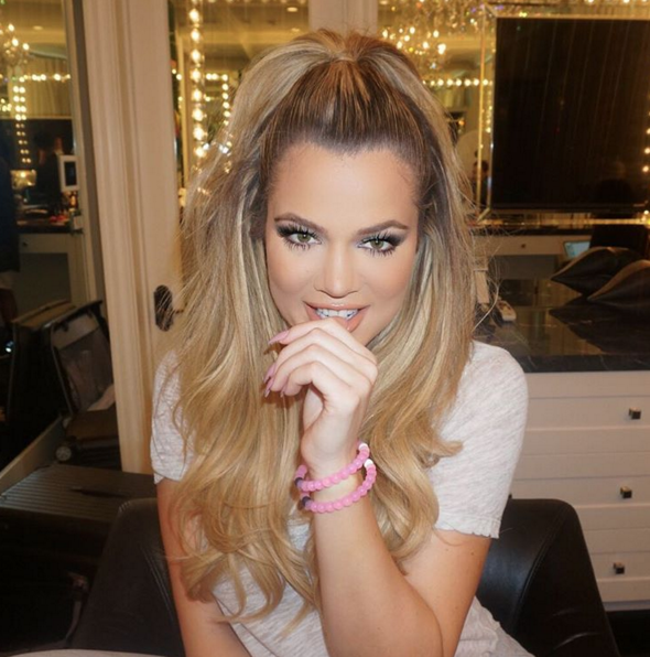 Khloe kardashian long blonde