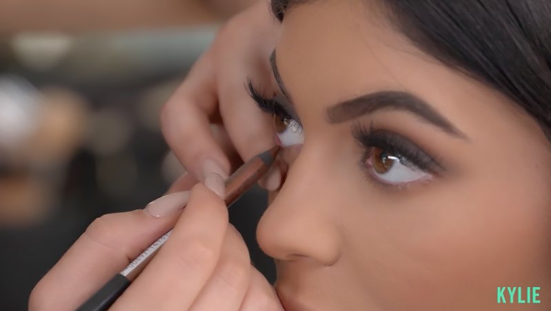 Kylie jenner makeup tutorial 7