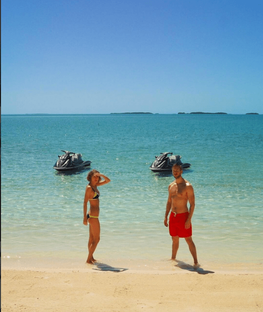 Taylor Swift and Calvin Harris Share Romantic Photos From Tropical Island  Getaway - Life & Style