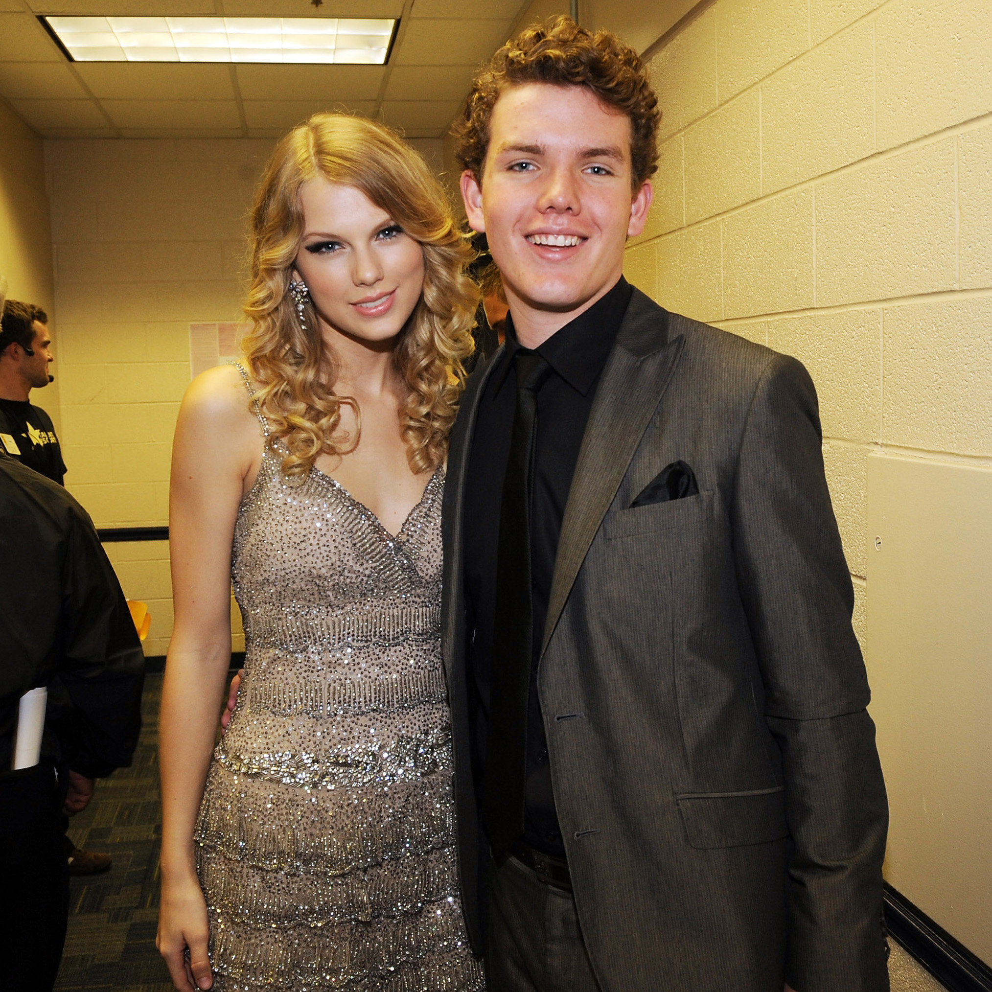 Taylor swift brother