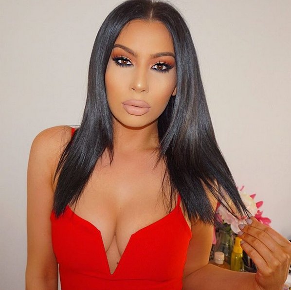 Kim kardashian lookalike 4