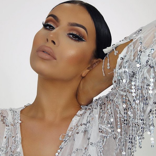 Kim kardashian lookalike 5