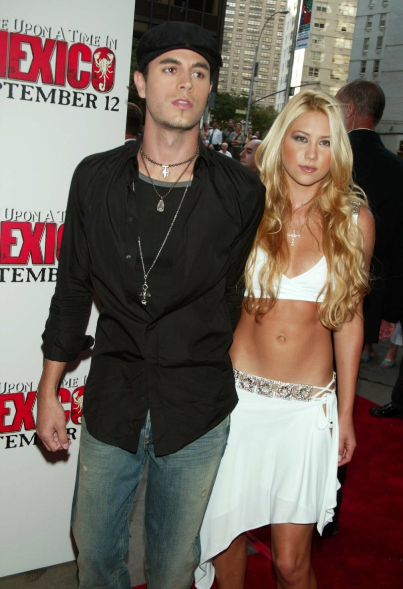 Enrique iglesias anna kournikova selfie