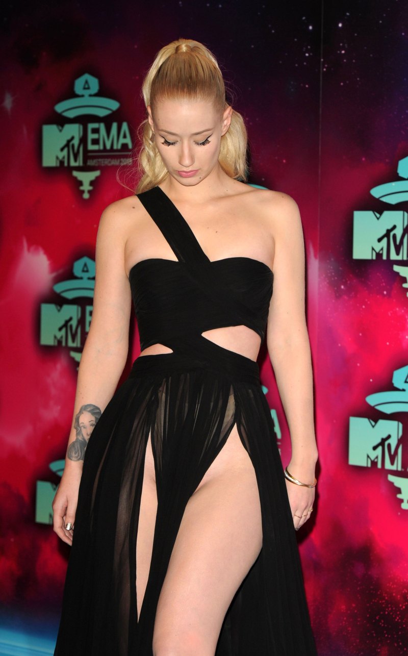 Iggy azalea no underwear