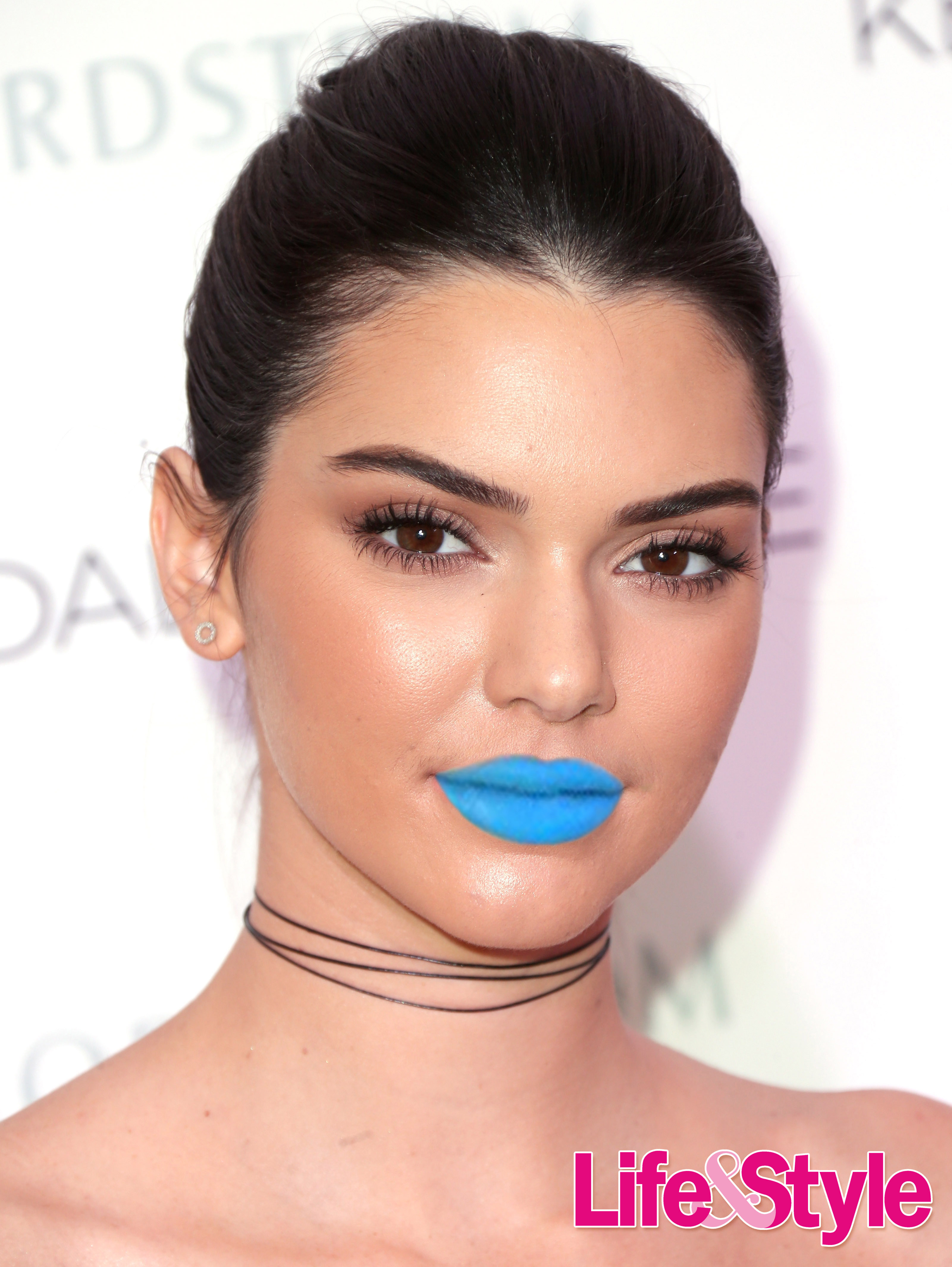Kendall jenner lips blue