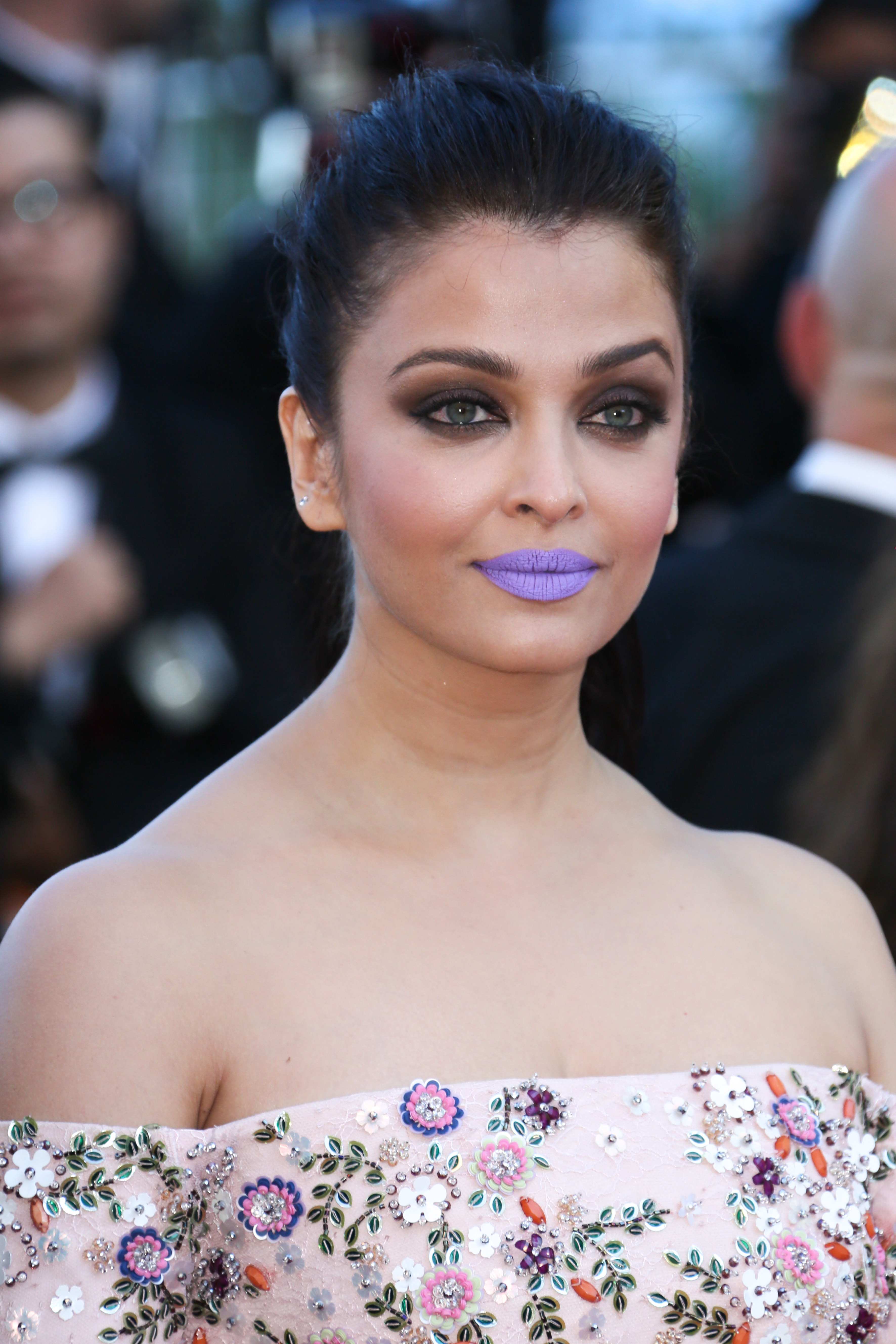 Aishwarya rai lipstick