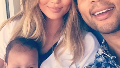 Chrissy teigen john legend luna baseball game