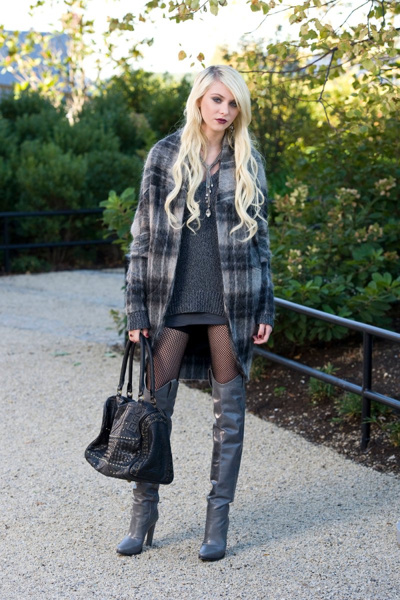 Taylor momsen getty 7